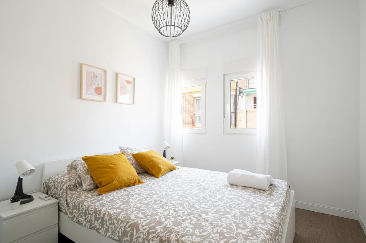 Apartment Beach Picasso Sant Adrià de Besòs Kültér fotó
